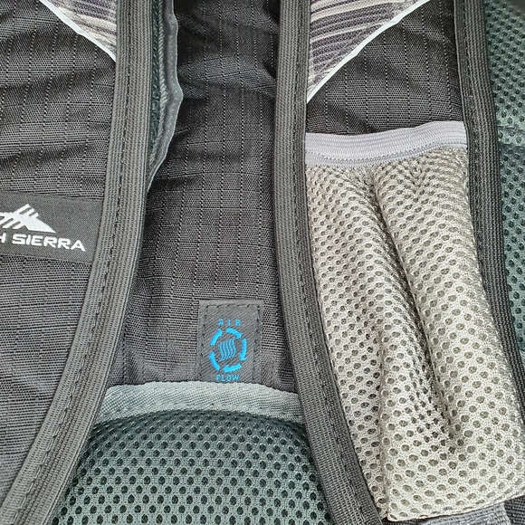 High Sierra Swerve Laptop Backpack NWT - Picture 3 of 14